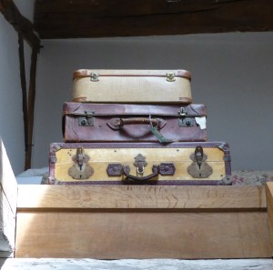 Tupinier: traveling light