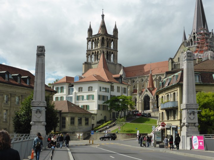 Lausanne cathedral: up the hill or over bridges