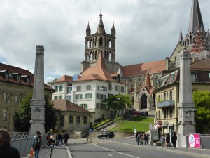 Lausanne cathedral: up the hill or over bridges