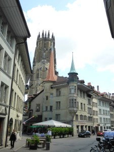 Fribourg, square between the cathedral and the town hall