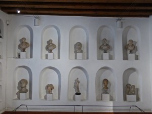 Schloss Ambras, arts and curiosities chamber: Roman statuary