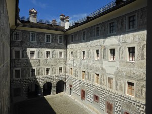 Schloss Ambras, old castle: inner courtyard