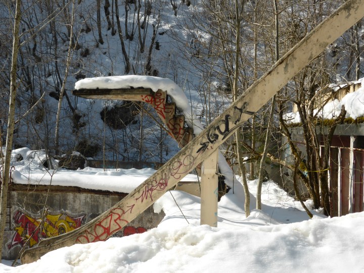 Bonneval-les-bains: diving into an empty pool