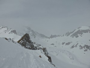 Skiing into the Chardonnet bowl