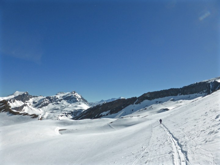 Traversing behind Rochers Pers