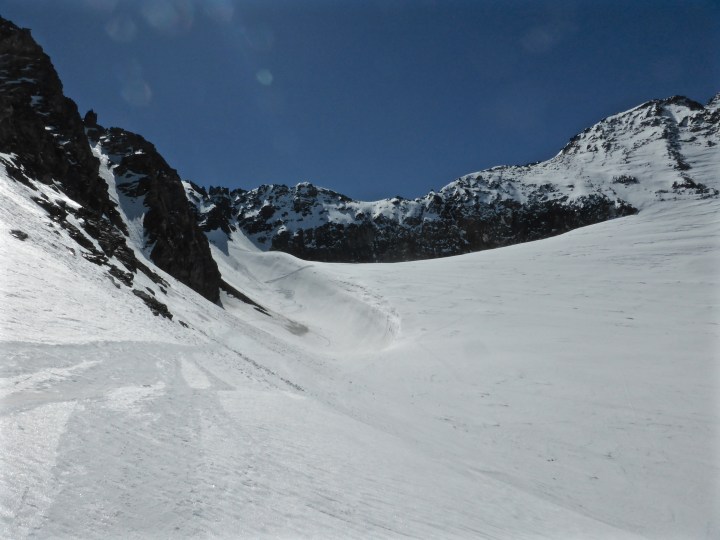 Glacier du Gros Caval: down the corniche and around
