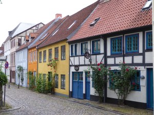 Flensburg: cobbled streets near the Johanniskirche