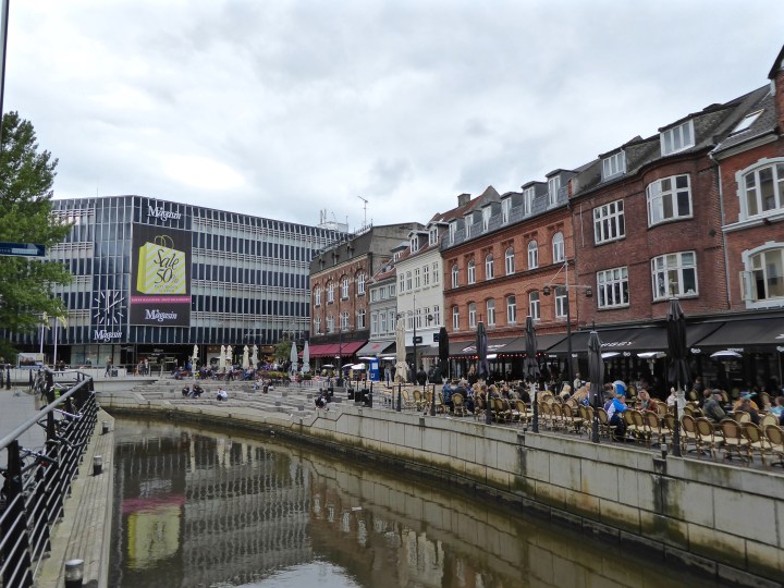 Aarhus: café culture along the canal