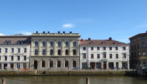 Göteborg: neo-classical buildings by the canal